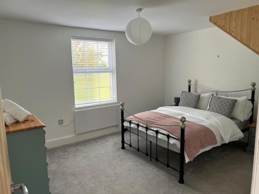 2 Bedroom Cottage In Old Town Swindon Zewnętrze zdjęcie
